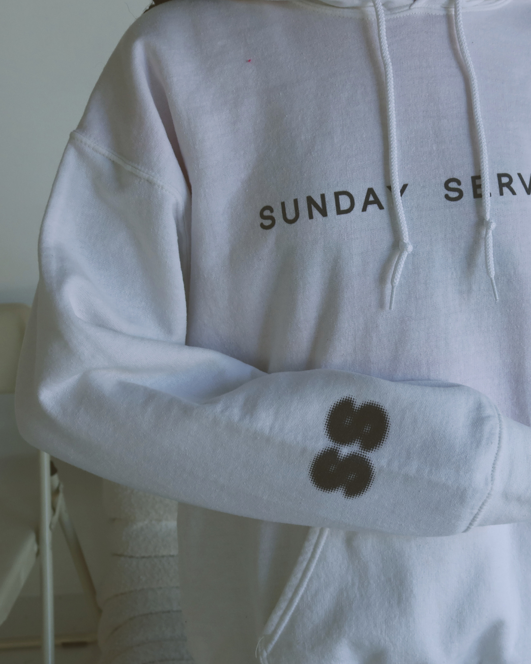 "Jesus Is King" Graphic Pullover